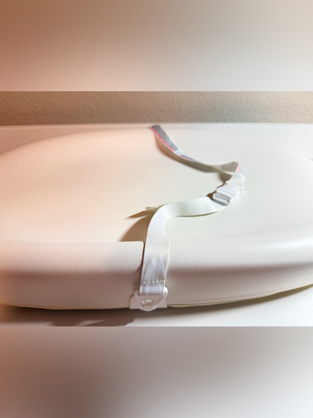 Hatch Grow Smart Changing Pad & Baby Scale (White/Cream)